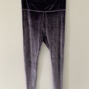 Beyond Yoga velvet leggings